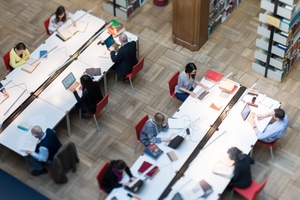 Ausschreibung // Bibliothek des ZI