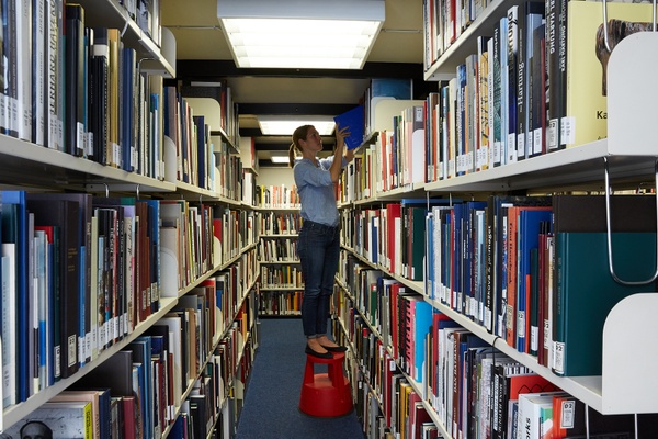 Ausschreibung // Forschungspreis Angewandte Kunst 2026