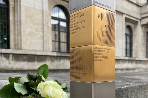 Erinnerungszeichen des Stadtarchiv München // Einweihung des Erinnerungszeichens für Elisabeth Heims und Alexander Dünkelsbühler