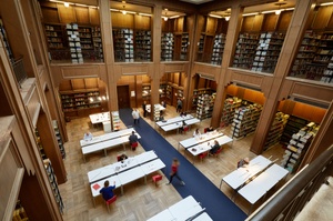 Neukonzeption der Räumlichkeiten im Bereich der Bibliothek