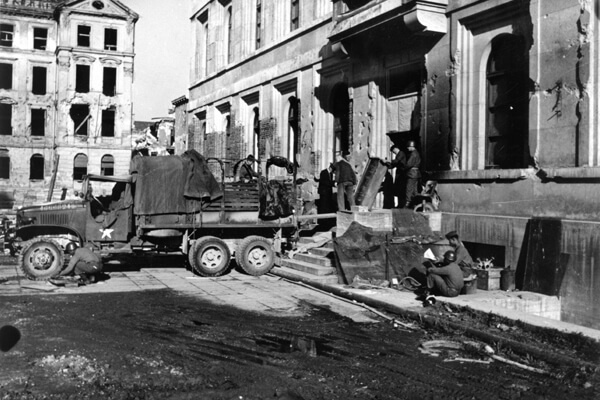 Online-Vortrag // Iris Lauterbach: „Museum ohne Besucher“: Der Central Collecting Point München, 1945-1949