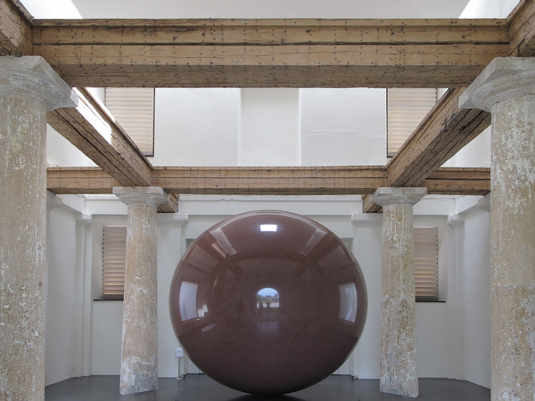 MUC_MaxVStadt_TürkentorRedSphere-2011-05.png