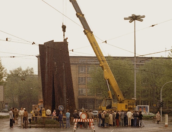 Vortrag // Andreas Zeising, Dortmund: "Ich empfinde da nichts dran". Radioöffentlichkeit und moderne Kunst: Die Bochumer "Hallo Ü-Wagen"-Sendung von 1980