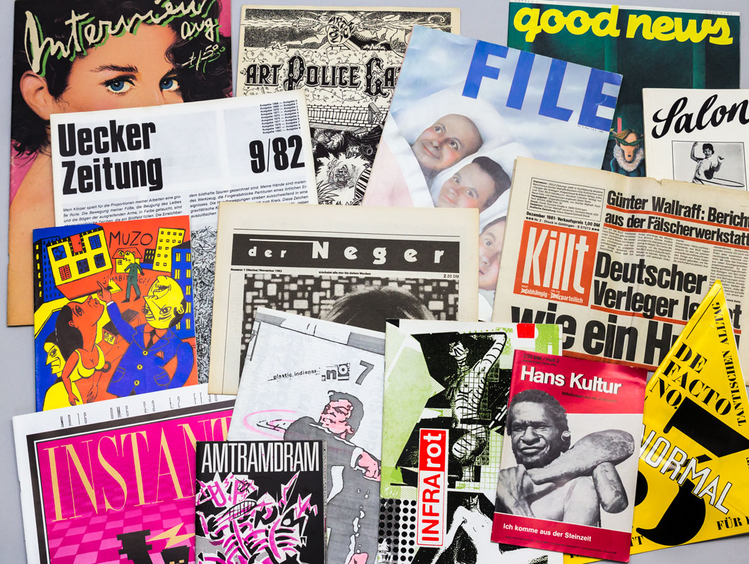 Archive Artist Publications. Auswahl einiger Künstlerpublikationen. Foto Hubert Kretschmer