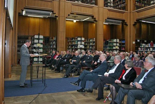  Ansprache des Staatsministers für Wissenschaft, Forschung und Kunst, Wolfgang Heubisch, im großen Lesesaal der Bibliothek