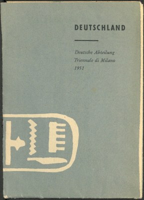 Hellblaues Cover mit weißem Logo und schwarzer Schrift