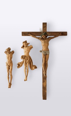 Basle (?) or Upper Rhine area, Three crucifixes (two unfinished), ca. 1500, limewood, heights: 18.1, 18.2 and 20 cm; Basel, Historisches Museum, ⓒ Historisches Museum Basel, Peter Portner