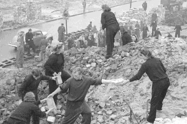 Adam Przywara // Rising from Rubble: Warsaw 1945–1949