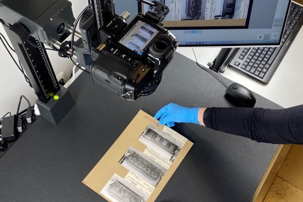 Digitalisierung von Fotografien in der Abteilung Kunstgewerbe (ERR, CCP)